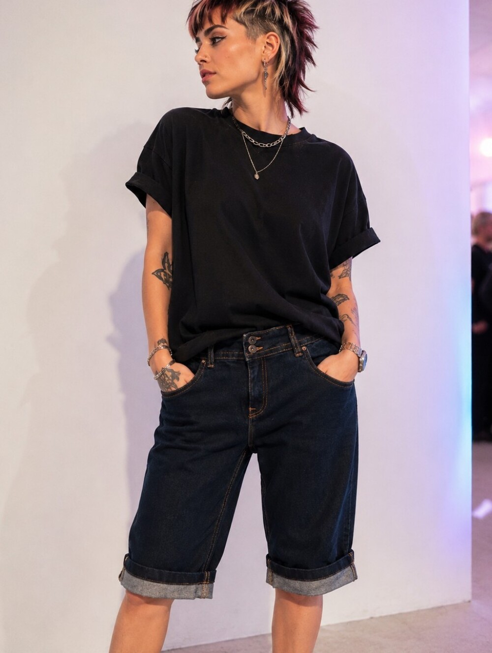 LIQUID💧Dark Blue Boyfriend Jeans Shorts – Rolled Cuff Sz 9/10 with Stretch